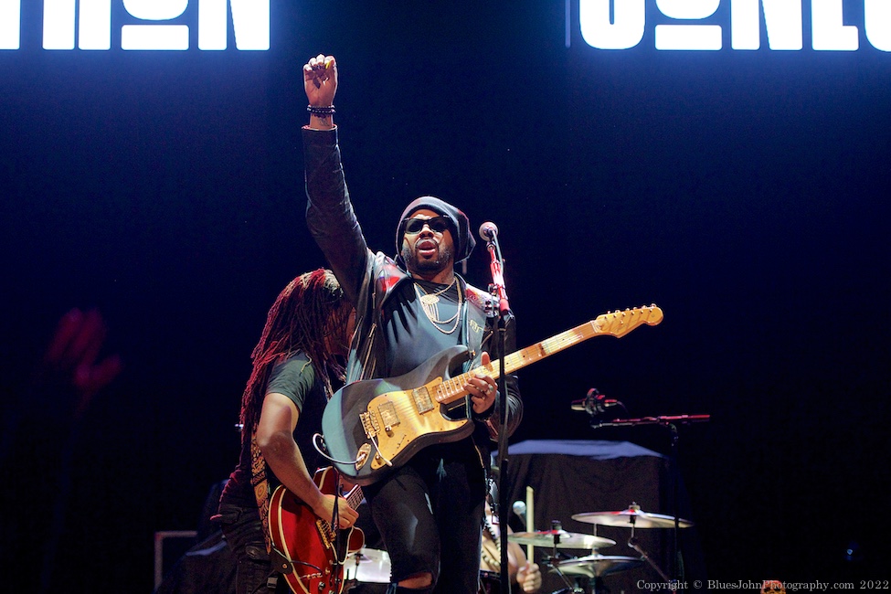 Ayron Jones and The Way, Arlene Schnitzer Concert Hall, photo by John Alcala