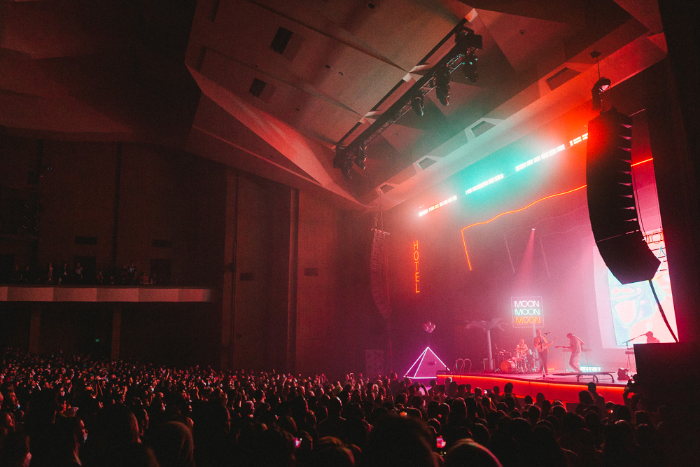 Glass Animals, Keller Auditorium, photo by Blake Sourisseau