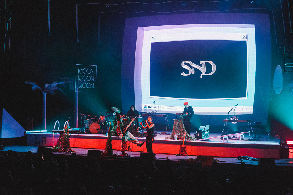 Sad Night Dynamite, Keller Auditorium, photo by Blake Sourisseau