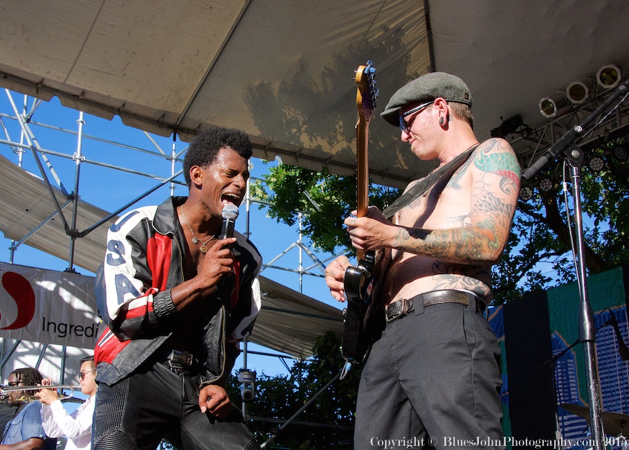 Waterfront Blues Festival, Tom McCall Waterfront Park, photo by John Alcala