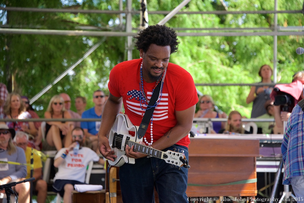 Waterfront Blues Festival, Tom McCall Waterfront Park, photo by John Alcala