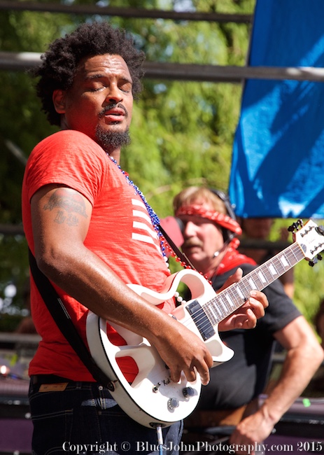 Waterfront Blues Festival, Tom McCall Waterfront Park, photo by John Alcala