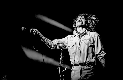 The Darkness, Roseland Theater, photo by Kris Luke