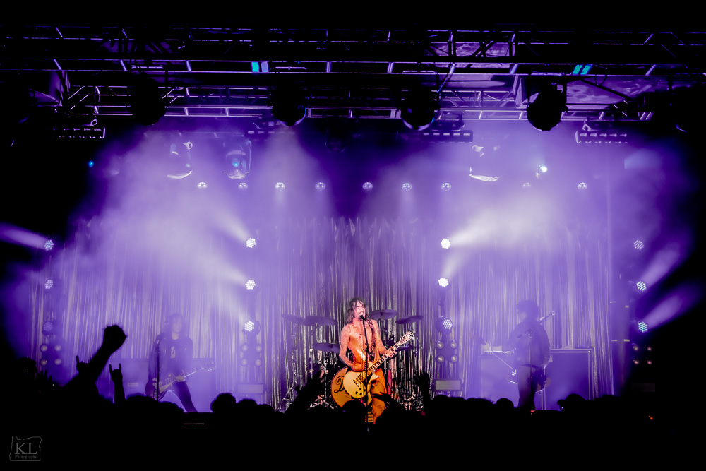 The Darkness, Roseland Theater, photo by Kris Luke