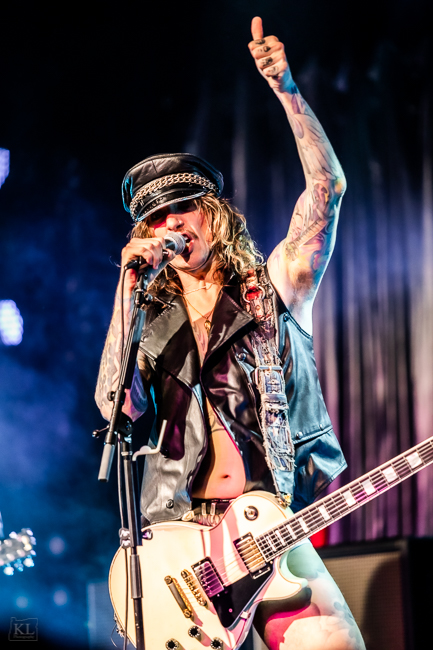 The Darkness, Roseland Theater, photo by Kris Luke