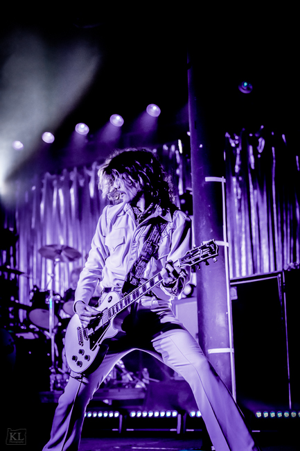 The Darkness, Roseland Theater, photo by Kris Luke