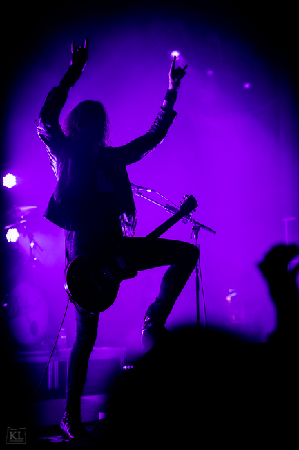 The Darkness, Roseland Theater, photo by Kris Luke