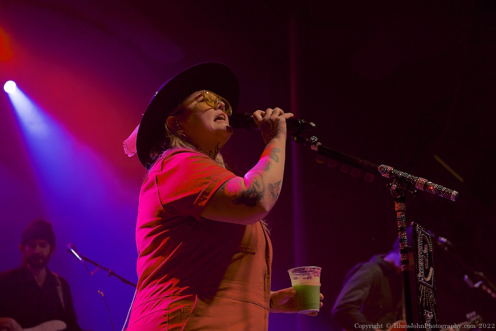 Elle King, Crystal Ballroom, photo by John Alcala