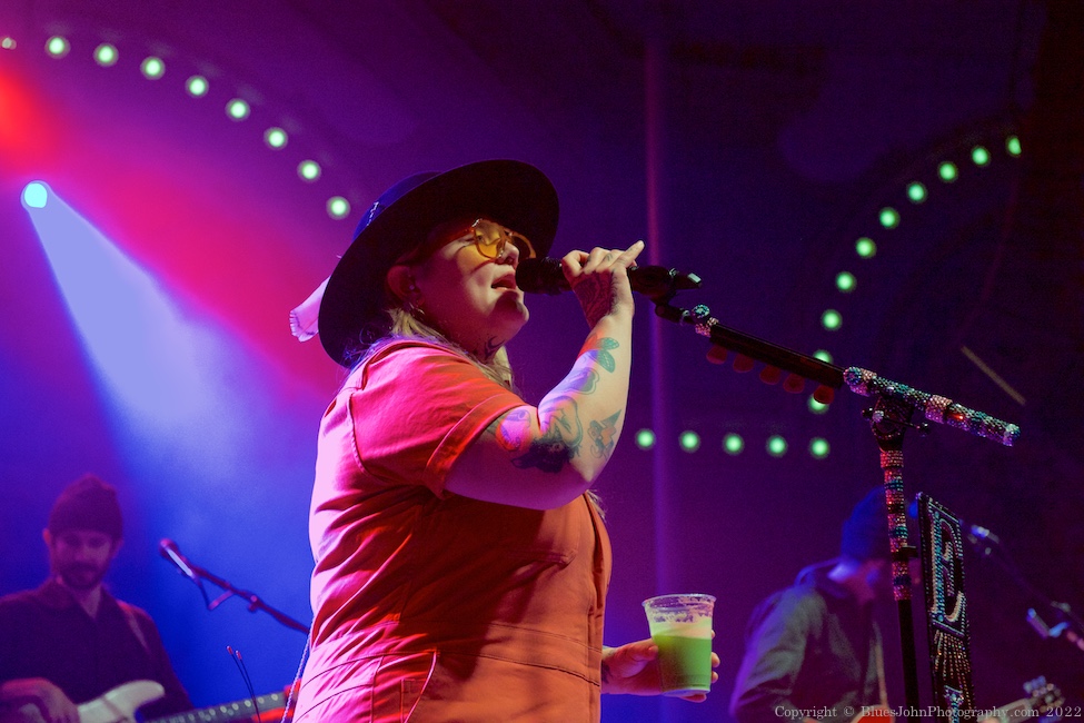 Elle King, Crystal Ballroom, photo by John Alcala