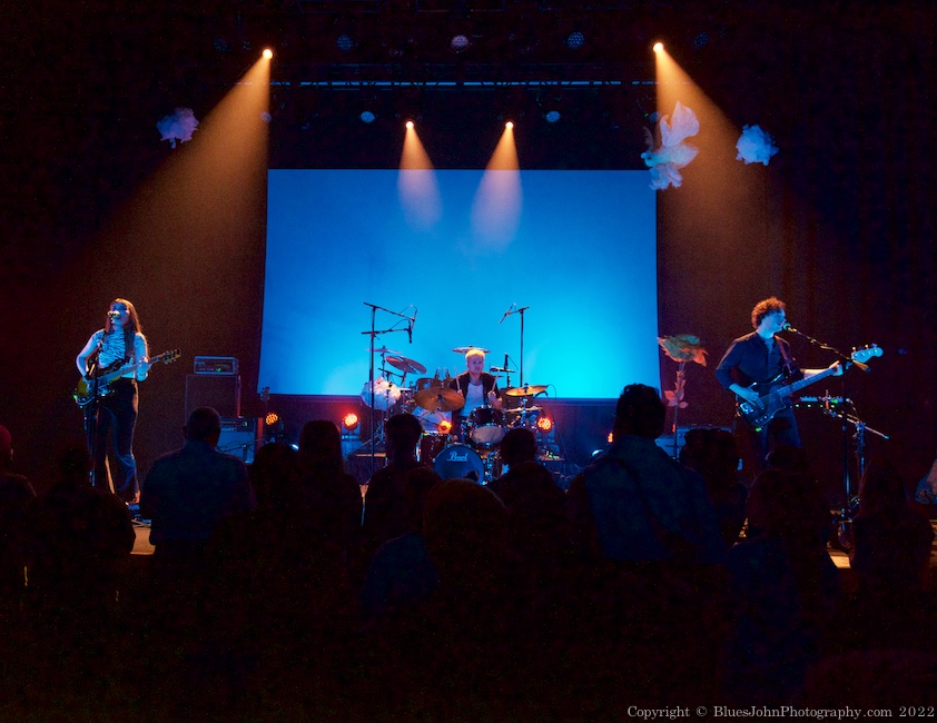 CALVA LOUISE, Revolution Hall, photo by John Alcala