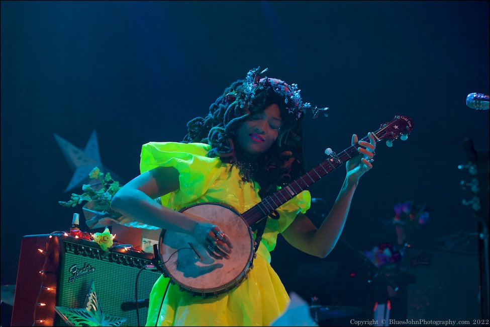 Valerie June, Aladdin Theater, photo by John Alcala