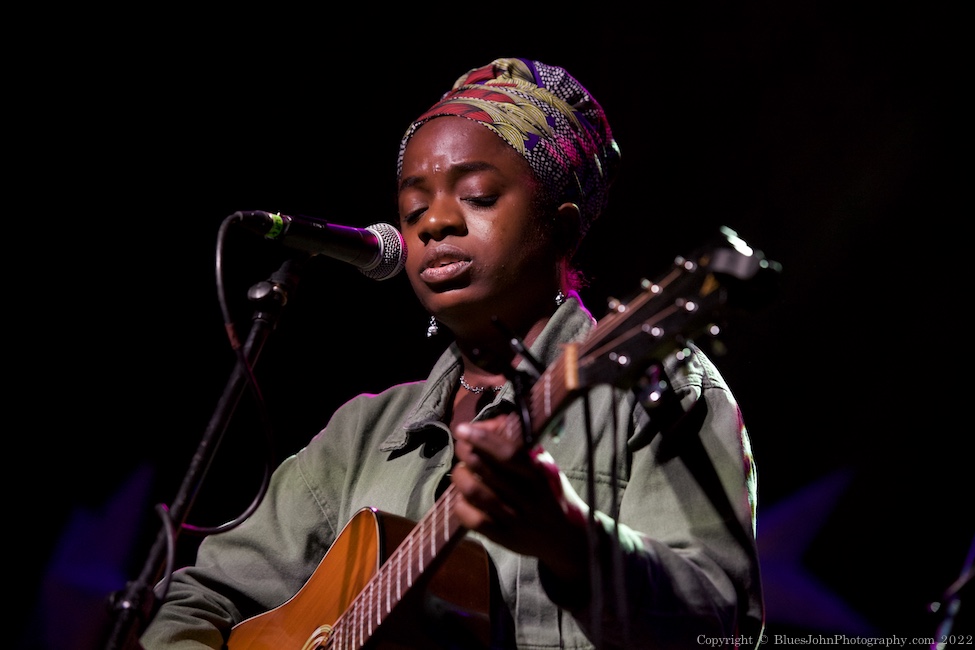 Sunny War, Aladdin Theater, photo by John Alcala