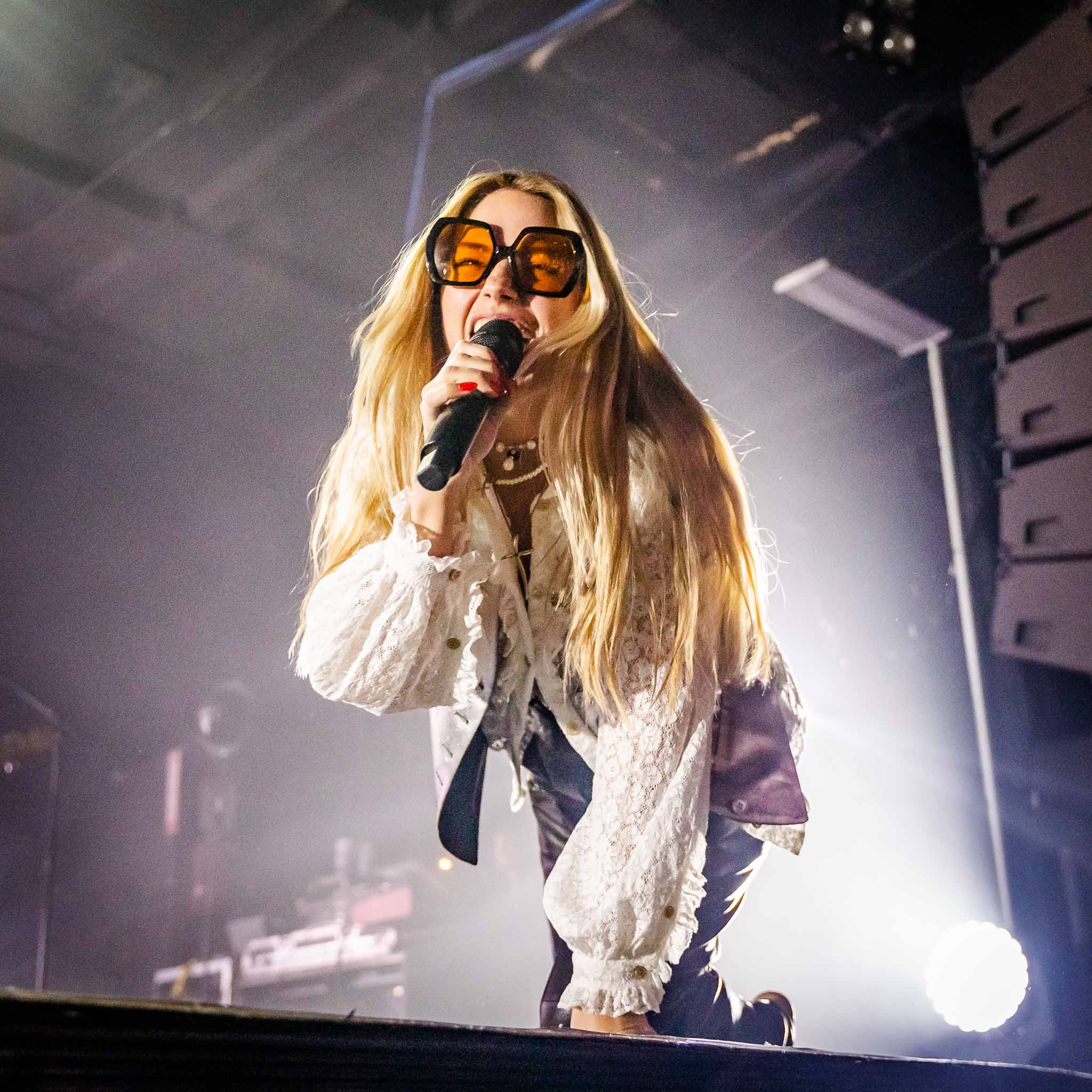 Ashe, Roseland Theater, photo by Miguel Padilla