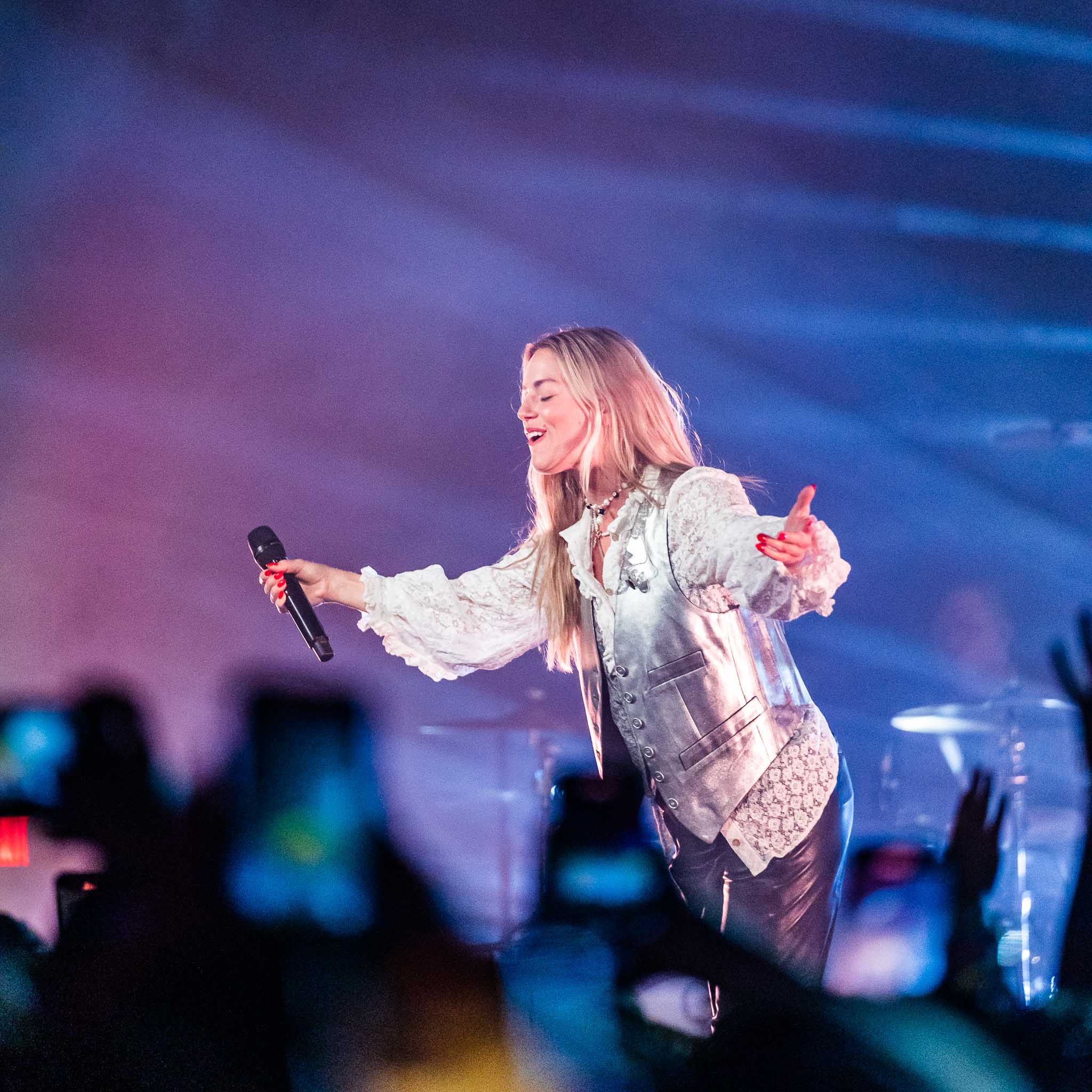 Ashe, Roseland Theater, photo by Miguel Padilla