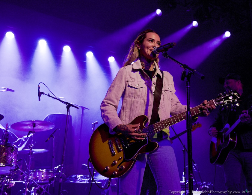 Morgan Wade, Roseland Theater, photo by John Alcala