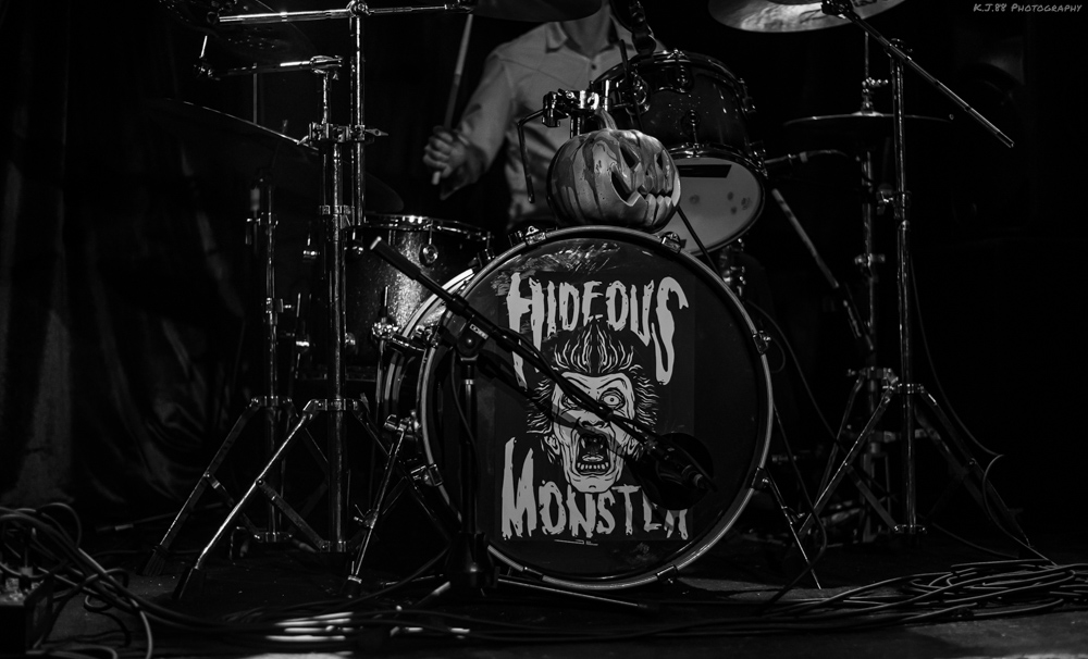 Hideous Monster, Dante's, photo by Kevin Pettigrew