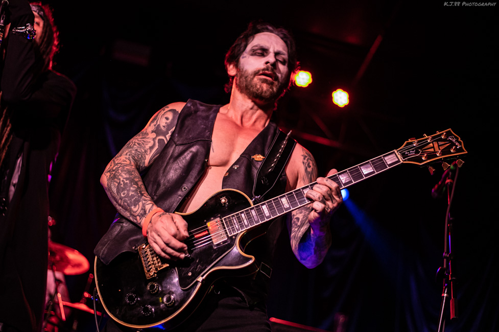 Hideous Monster, Dante's, photo by Kevin Pettigrew