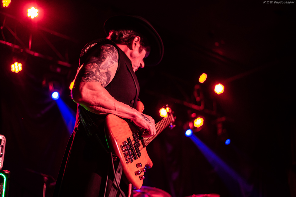 Hideous Monster, Dante's, photo by Kevin Pettigrew