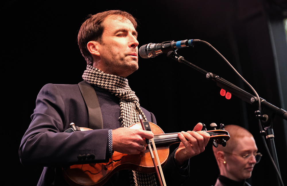 Andrew Bird, Pioneer Courthouse Square, photo by Joe Duquette
