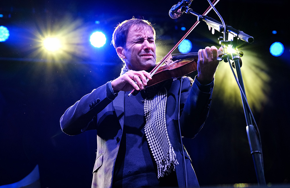 Andrew Bird, Pioneer Courthouse Square, photo by Joe Duquette