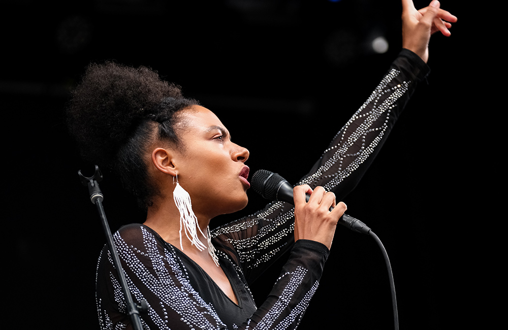 Allison Russell, Pioneer Courthouse Square, photo by Joe Duquette