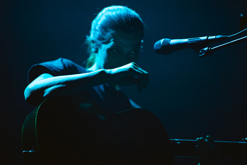 Aldous Harding, Crystal Ballroom, photo by Ignacio Quintana