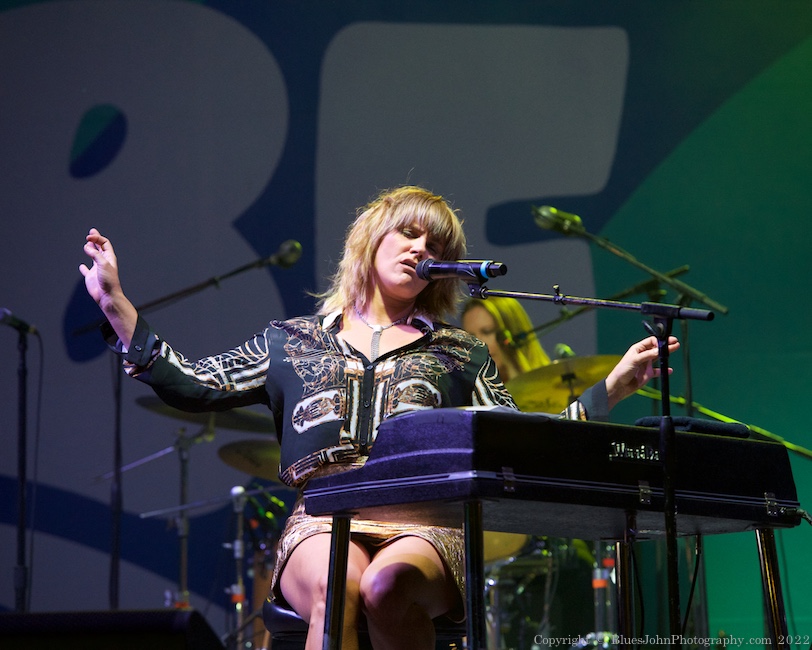 Grace Potter, Tom McCall Waterfront Park, photo by John Alcala