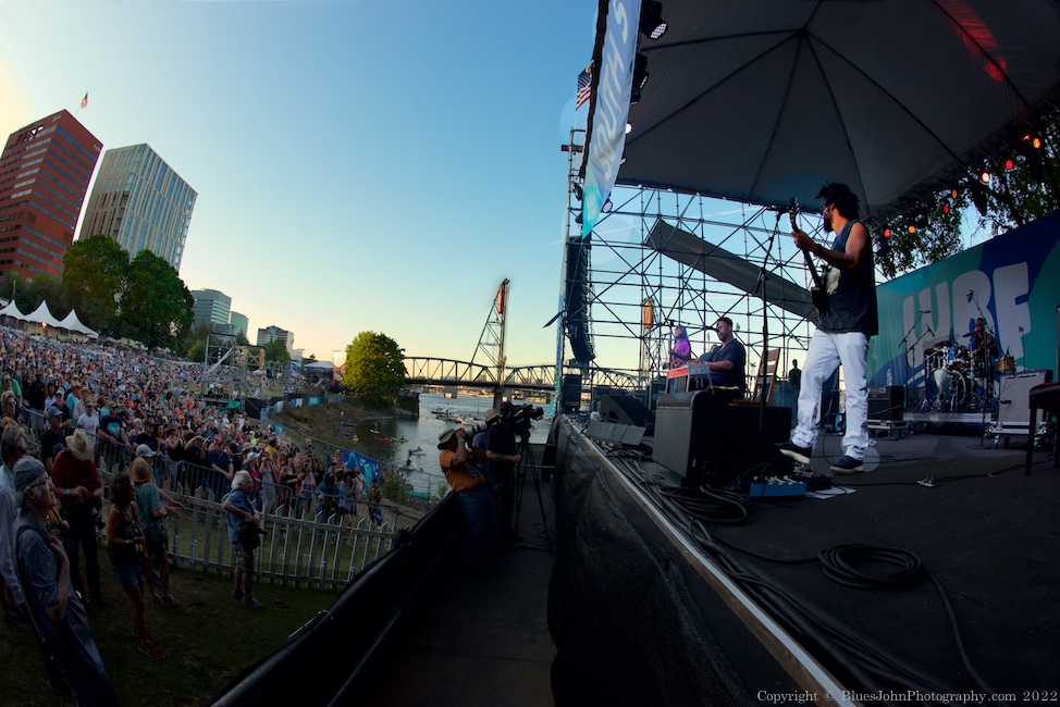 Robert Randolph, Tom McCall Waterfront Park, photo by John Alcala