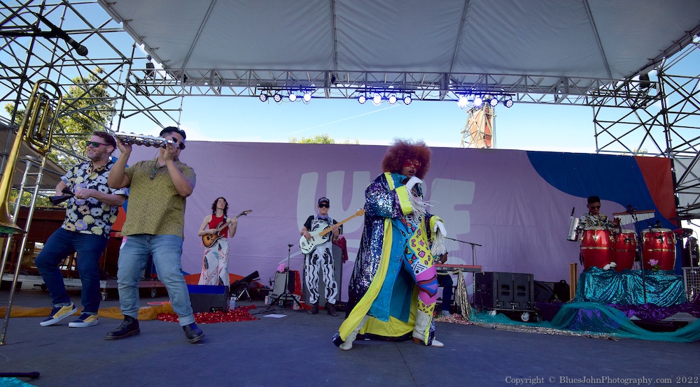 The Suffers, Tom McCall Waterfront Park, photo by John Alcala