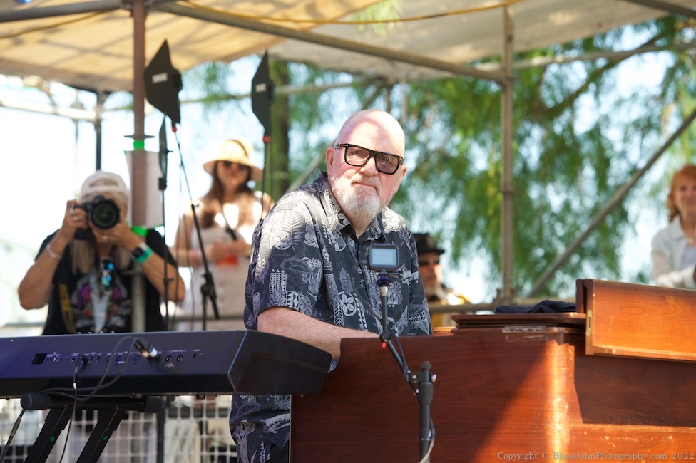 Silent Partners, Tom McCall Waterfront Park, photo by John Alcala