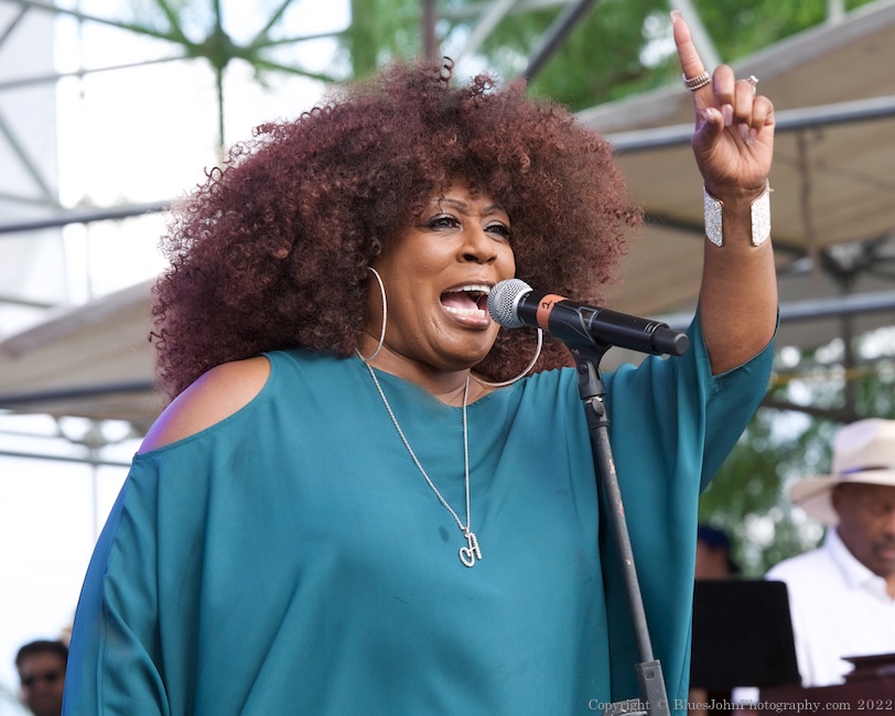 Lady A, Tom McCall Waterfront Park, photo by John Alcala
