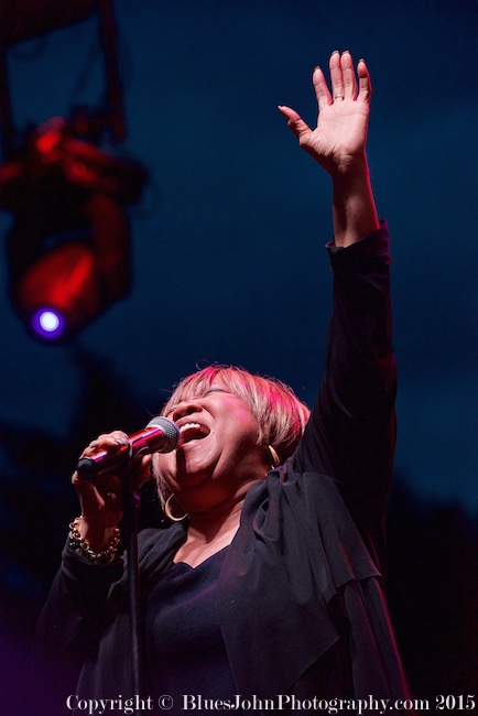 Mavis Staples, Oregon Zoo Amphitheatre, photo by John Alcala