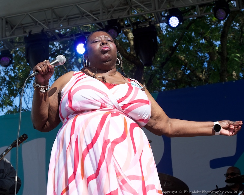 DIUNNA GREENLEAF, Tom McCall Waterfront Park, photo by John Alcala