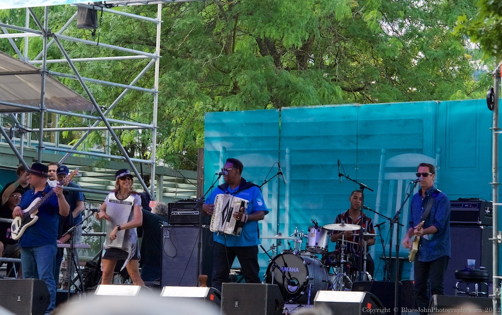 Chubby Carrier and the Bayou Swamp Band, Tom McCall Waterfront Park, photo by John Alcala