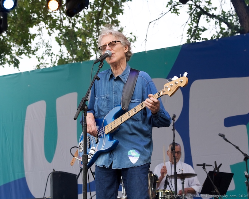 John Bunzow, Tom McCall Waterfront Park, photo by John Alcala