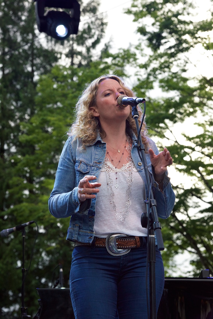 Amy Helm, Oregon Zoo Amphitheatre, photo by John Alcala