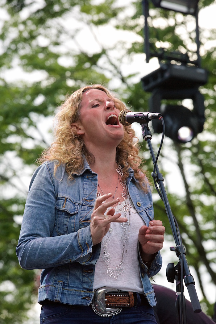 Amy Helm, Oregon Zoo Amphitheatre, photo by John Alcala
