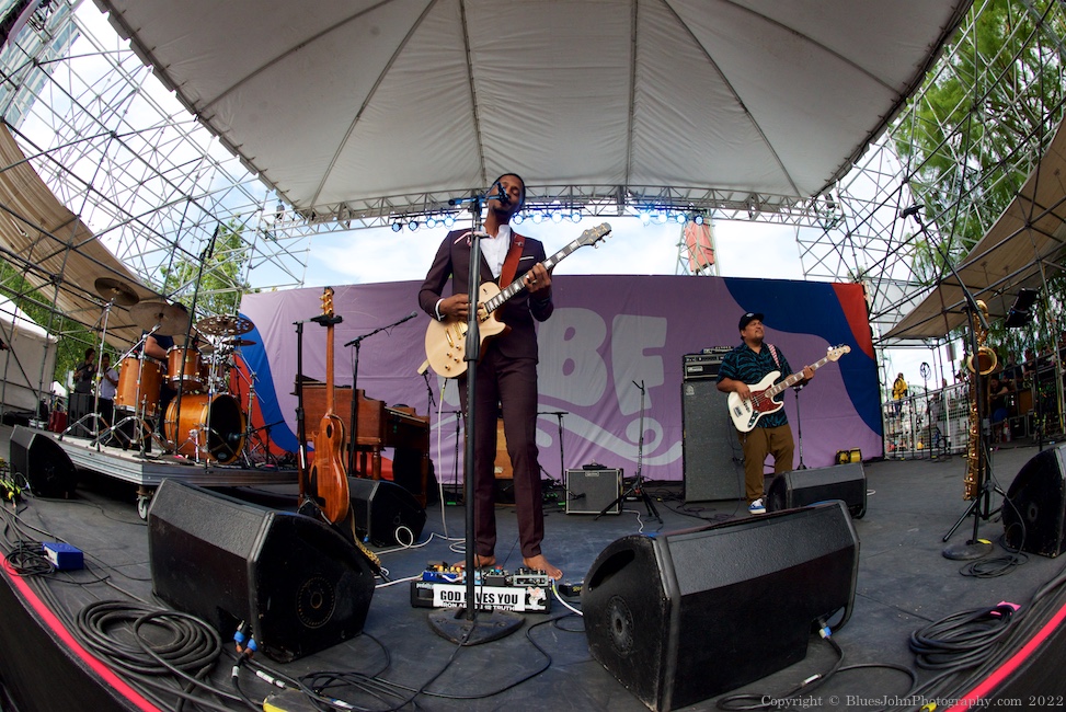 Ron Artis II, Tom McCall Waterfront Park, photo by John Alcala
