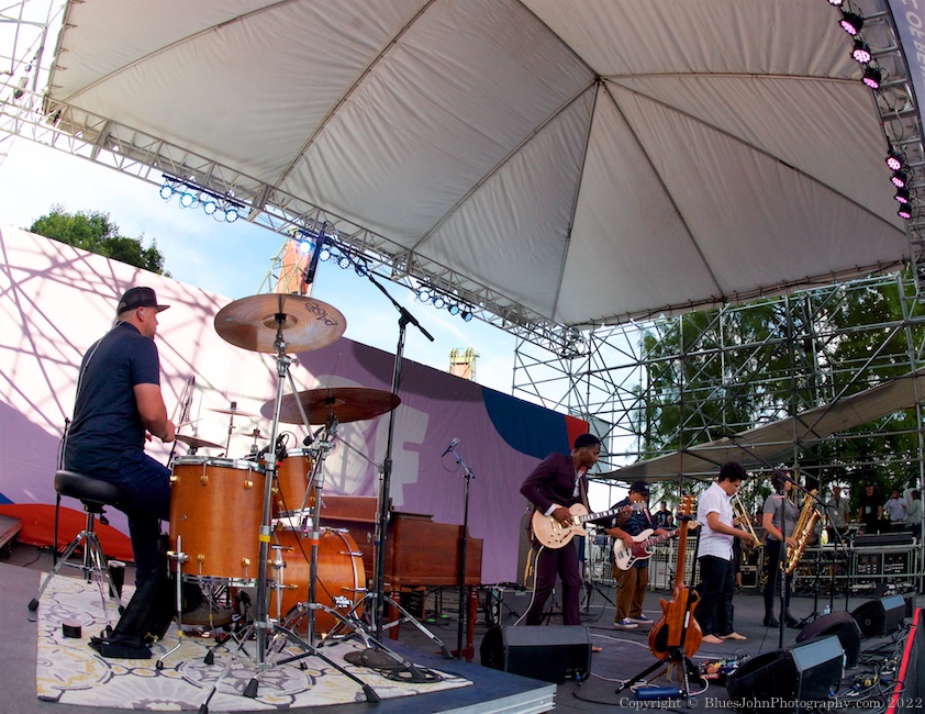 Ron Artis II, Tom McCall Waterfront Park, photo by John Alcala