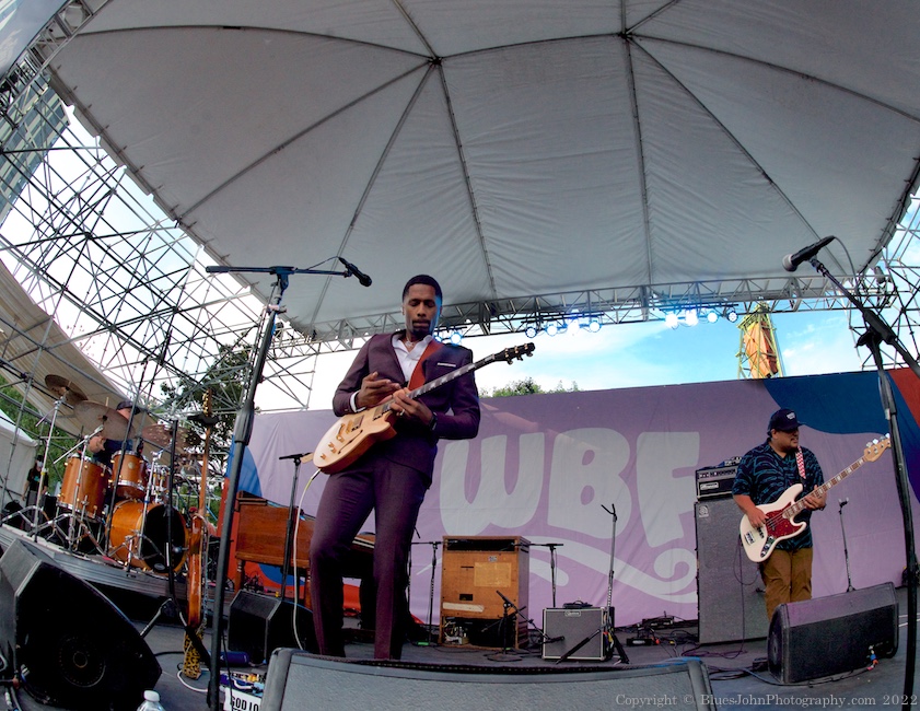 Ron Artis II, Tom McCall Waterfront Park, photo by John Alcala