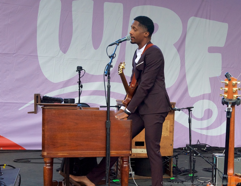 Ron Artis II, Tom McCall Waterfront Park, photo by John Alcala