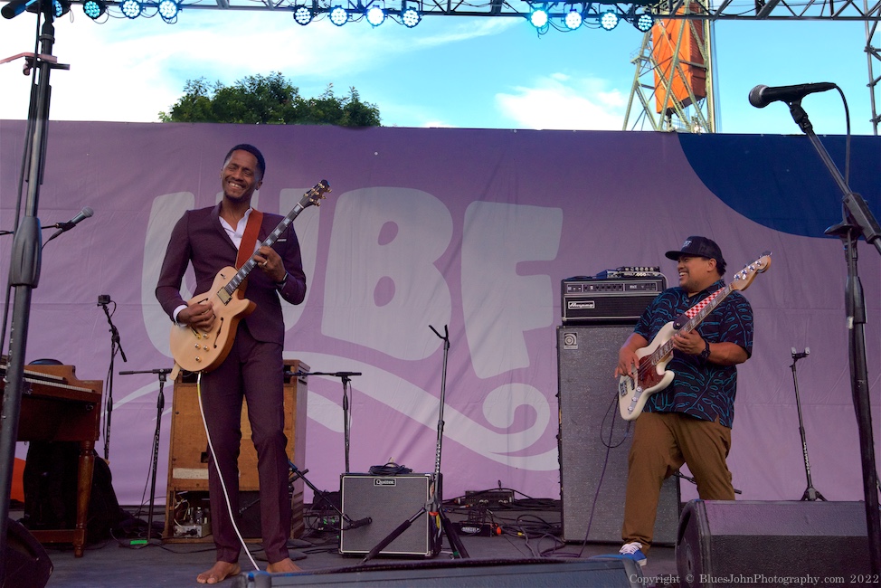Ron Artis II, Tom McCall Waterfront Park, photo by John Alcala