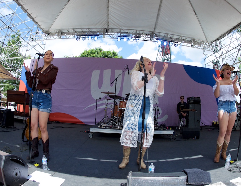 LaRhonda Steele, Tom McCall Waterfront Park, photo by John Alcala