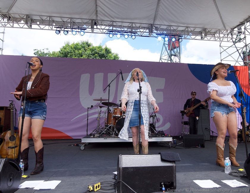LaRhonda Steele, Tom McCall Waterfront Park, photo by John Alcala