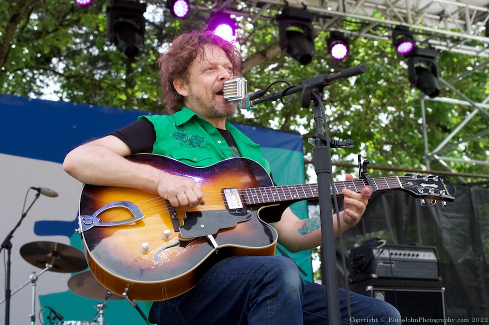 Hillstomp, Tom McCall Waterfront Park, photo by John Alcala