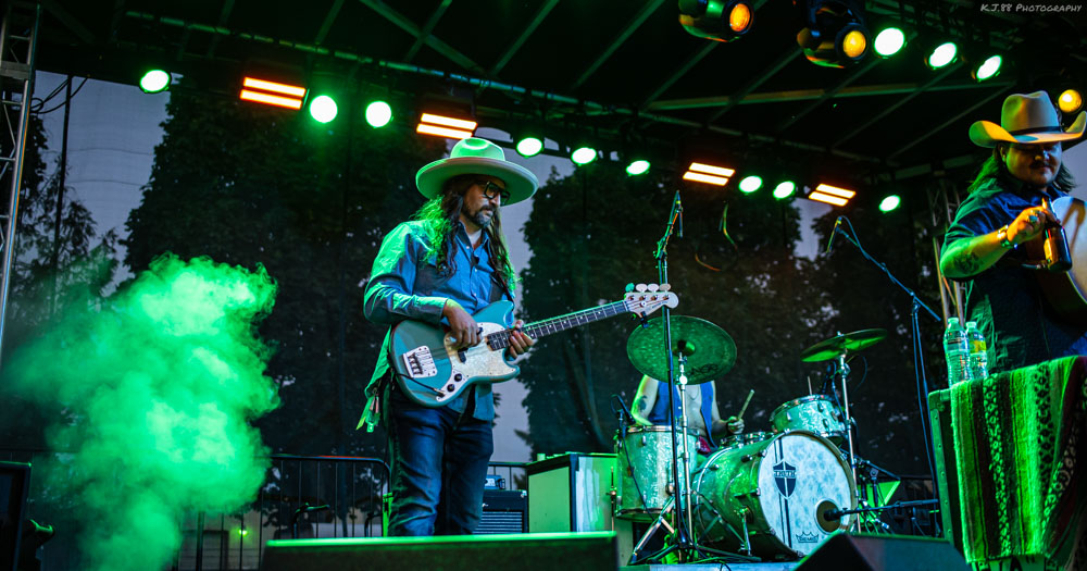 Vincent Neil Emerson, Clackamas County Fairgrounds, photo by Kevin Pettigrew