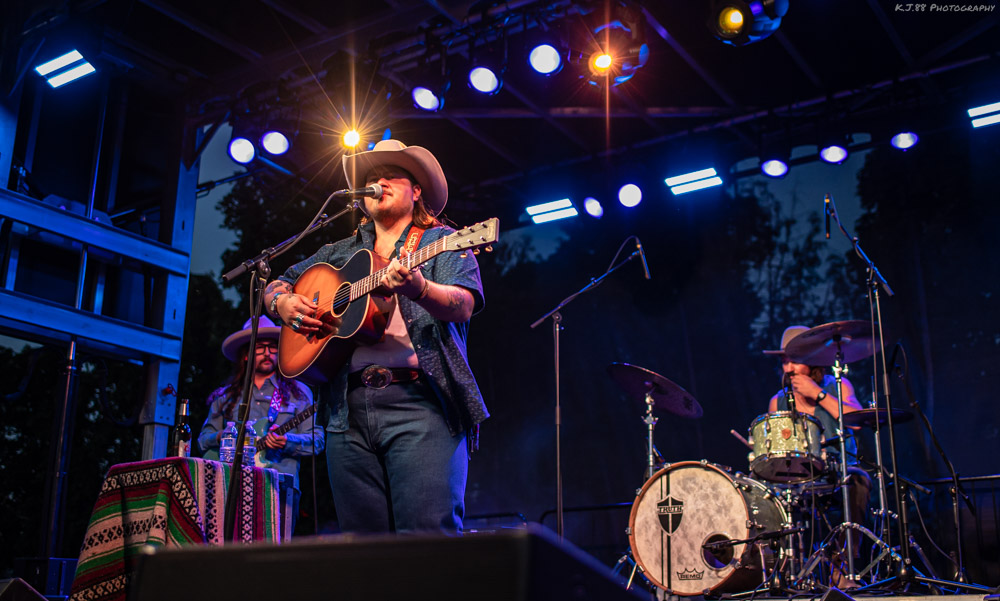 Vincent Neil Emerson, Clackamas County Fairgrounds, photo by Kevin Pettigrew
