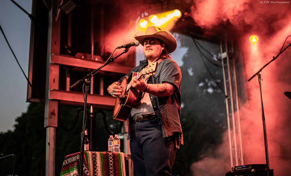 Vincent Neil Emerson, Clackamas County Fairgrounds, photo by Kevin Pettigrew