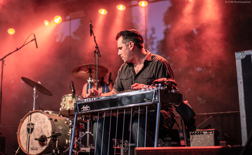 Vincent Neil Emerson, Clackamas County Fairgrounds, photo by Kevin Pettigrew