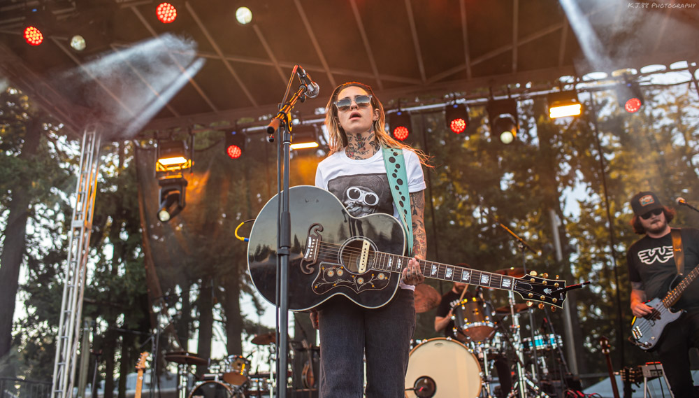 Morgan Wade, Clackamas County Fairgrounds, photo by Kevin Pettigrew